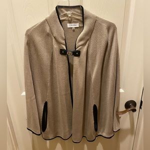 Calvin Klein Ladies Cotton Blend Knit Sweater Cape. Size O/S